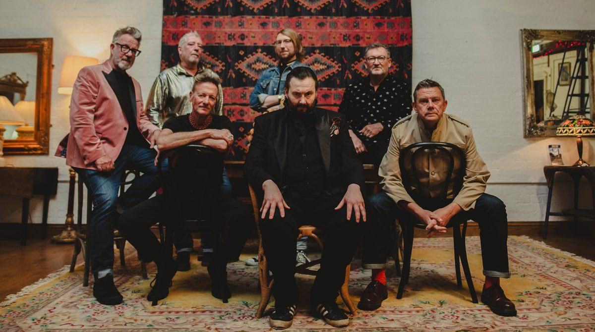 Band picture for The Everly Pregnant Brothers Reyt Proper Sit Down Gig